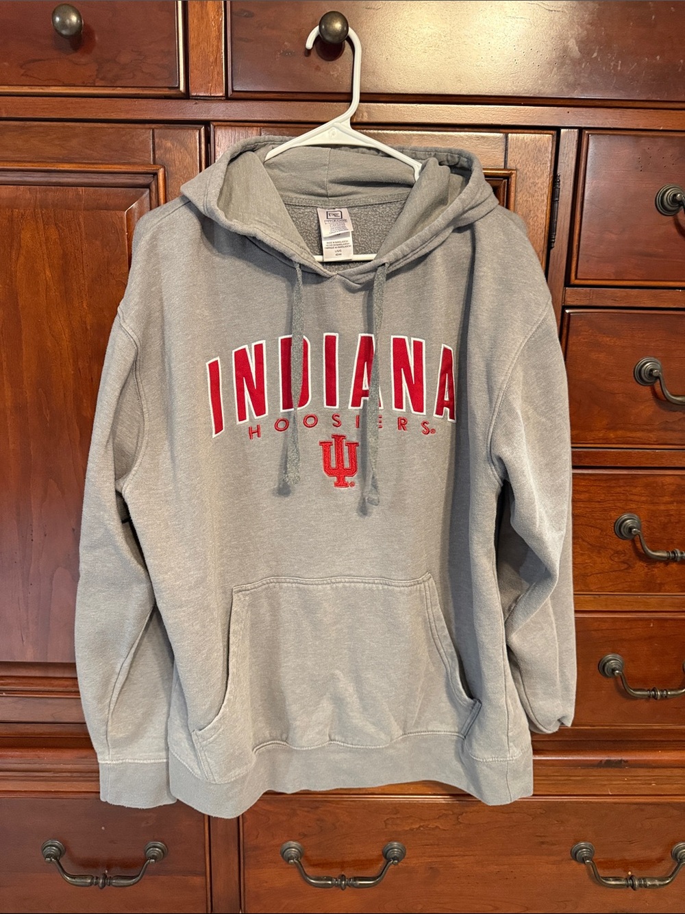 Pro Edge Gray Indiana Hoosiers Hoodie with Red Embroidered Accent, L